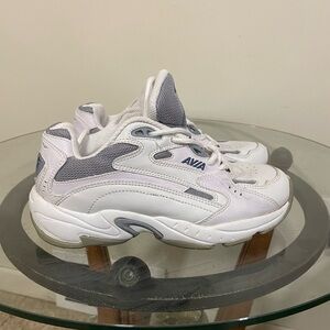 Avis 151 Boys Size 6.5